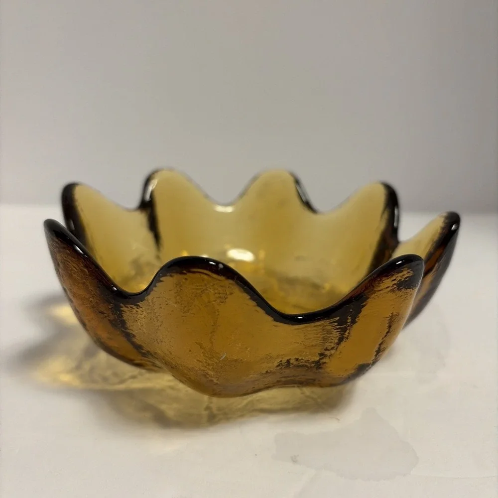 Vintage Blenko Glass Yellow Amber 8 Petal Lotus Bowl 5.5